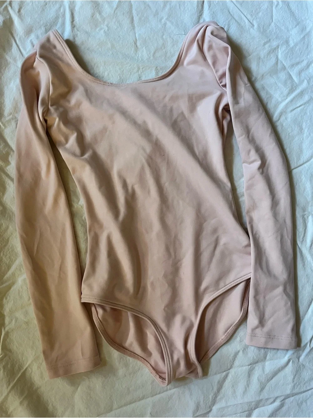 Bloch Girls Basic Long Sleeve Leotard in Light Pink - size 6X-7